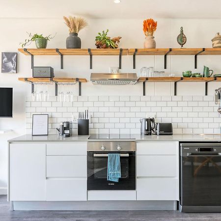 Urban Oasis Balcony Apartment Backup Powered ケープタウン エクステリア 写真